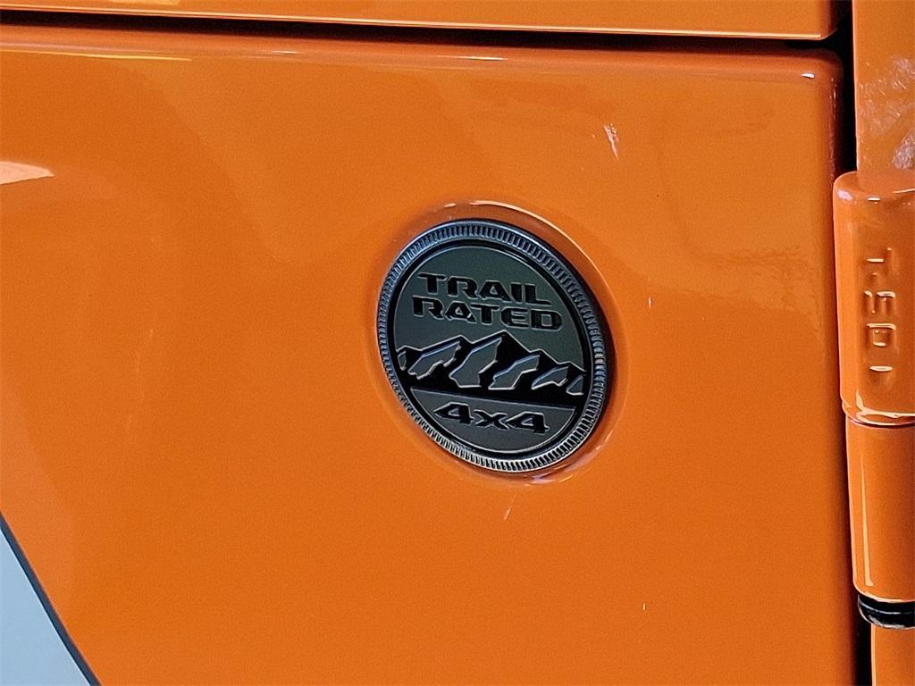 new 2025 Jeep Gladiator car, priced at $40,784