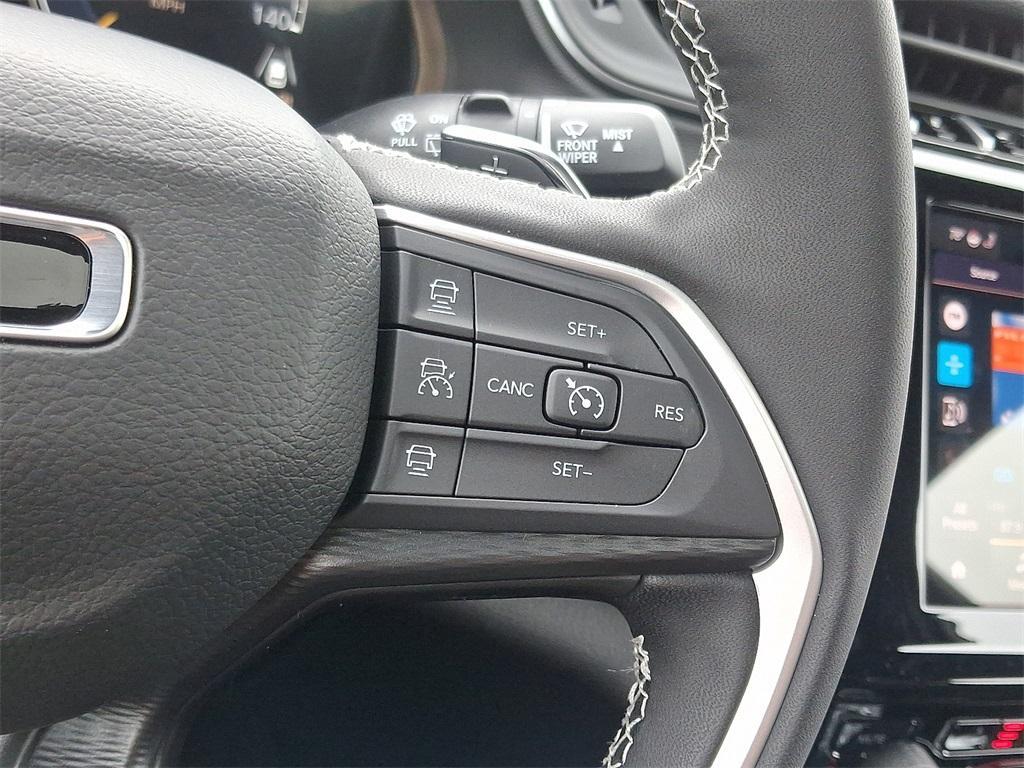new 2025 Jeep Grand Cherokee car, priced at $41,602