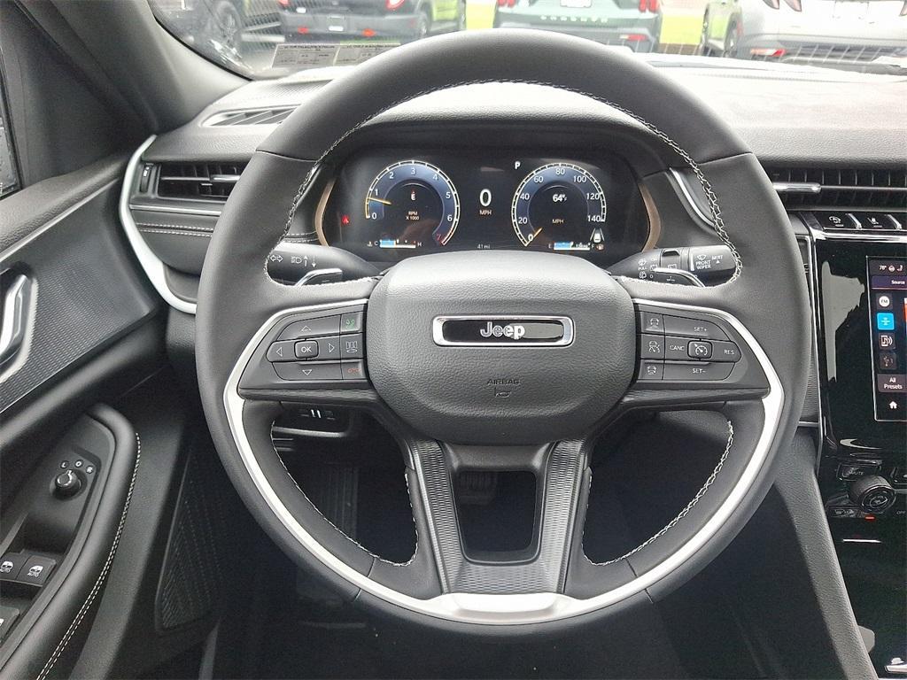 new 2025 Jeep Grand Cherokee car, priced at $41,602
