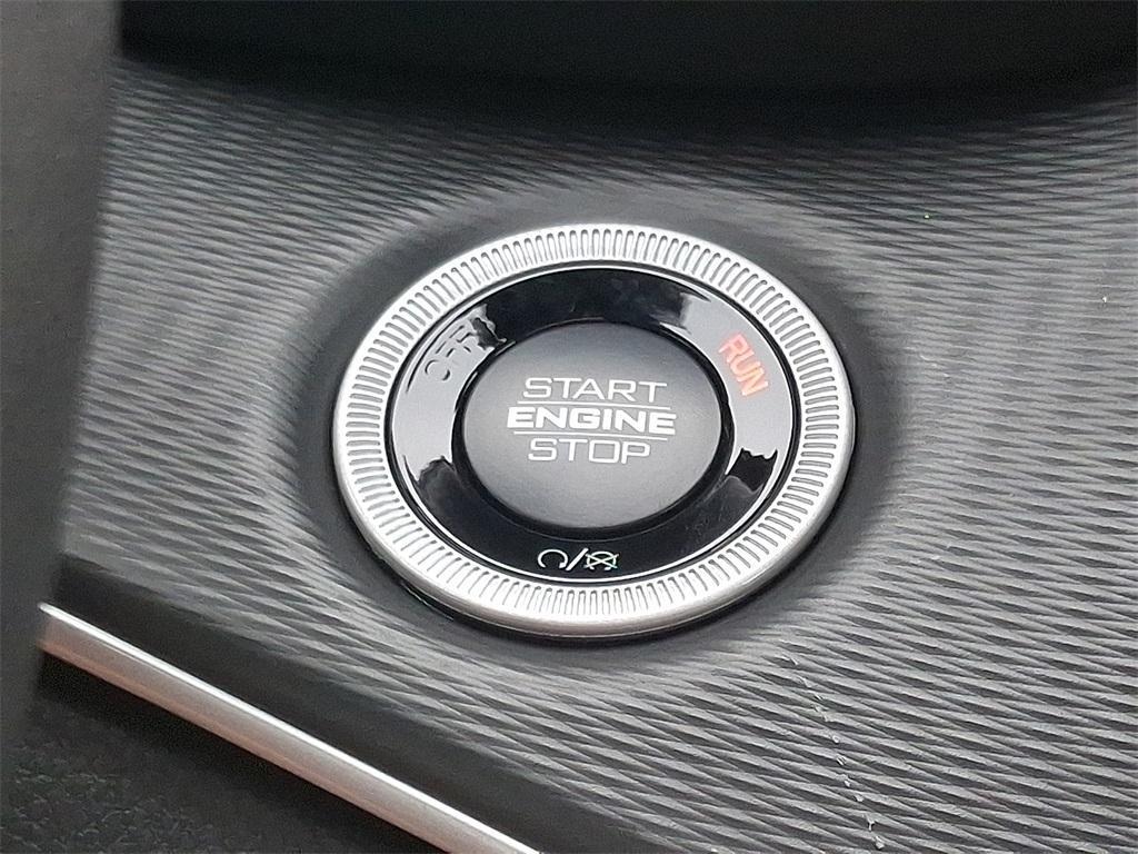 new 2025 Jeep Grand Cherokee L car, priced at $41,843