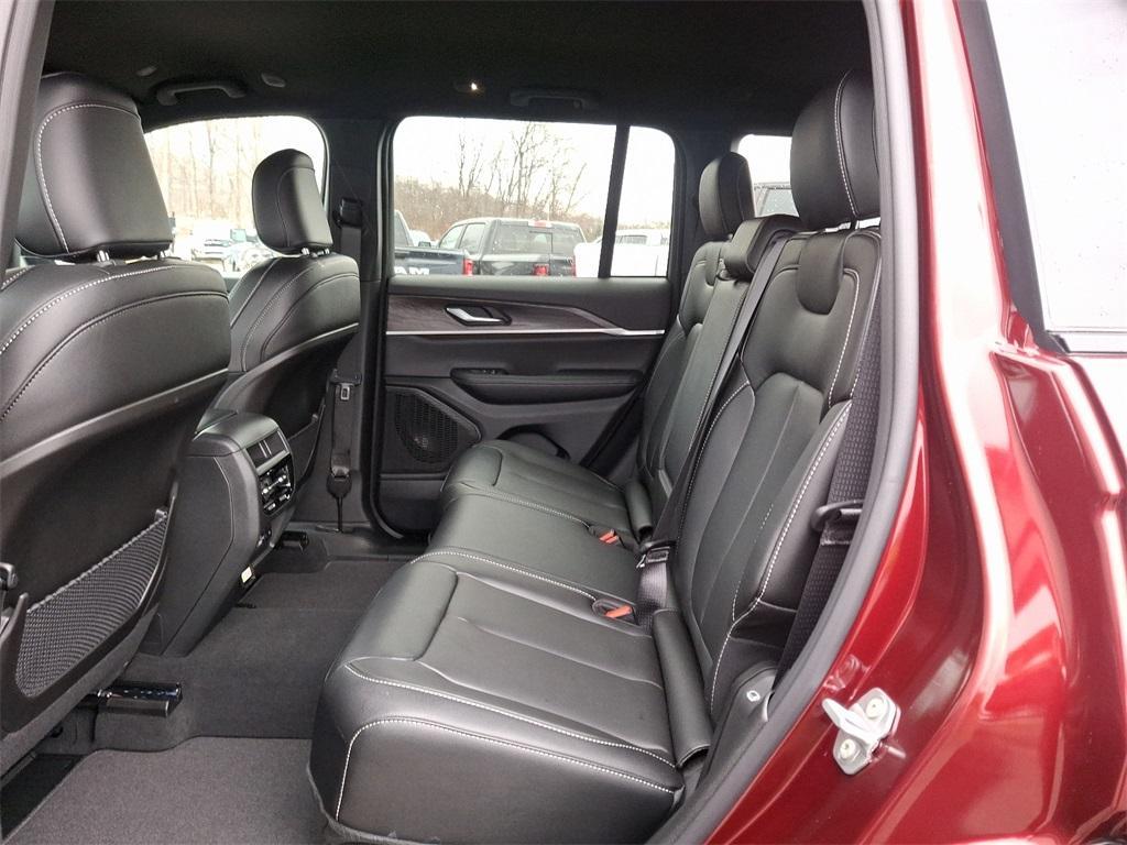 new 2024 Jeep Grand Cherokee car, priced at $50,251