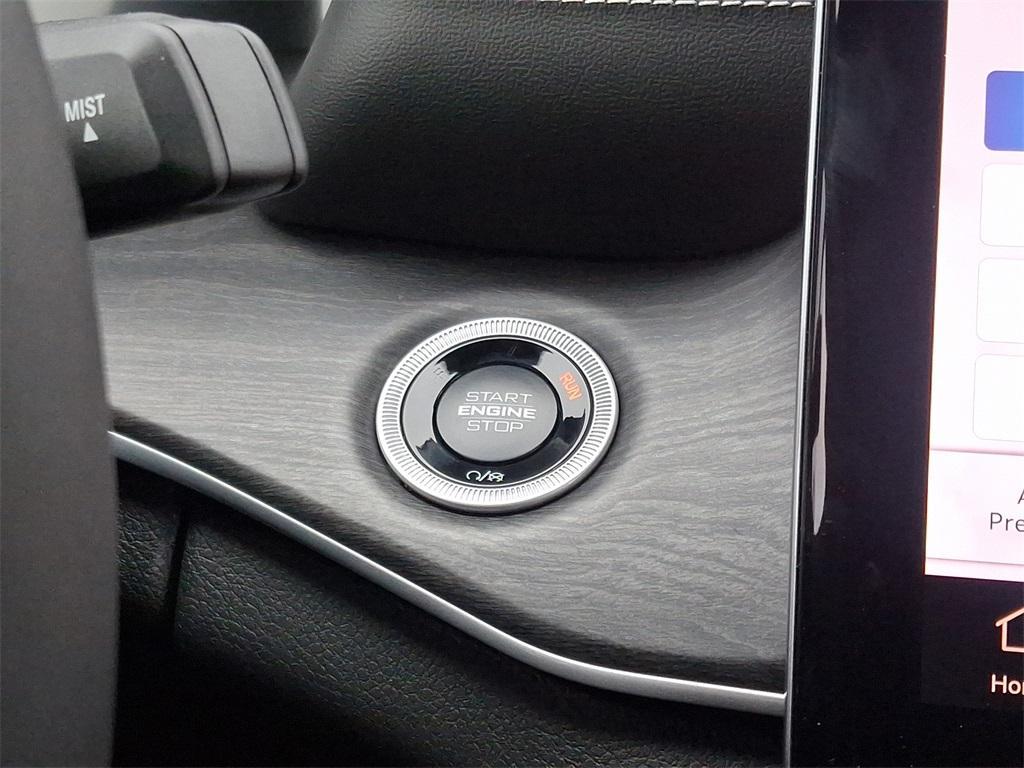 new 2024 Jeep Grand Cherokee car, priced at $50,251