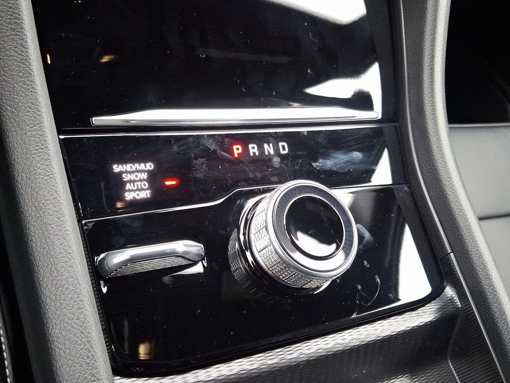 new 2024 Jeep Grand Cherokee car, priced at $50,251