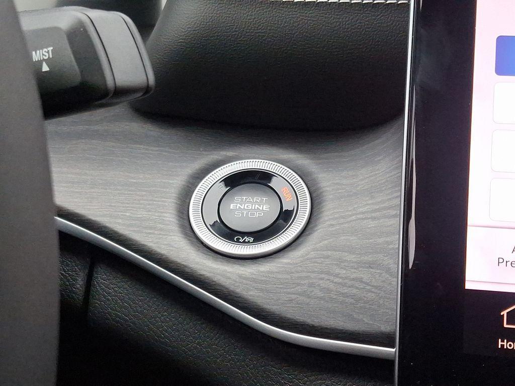 new 2024 Jeep Grand Cherokee car, priced at $50,251