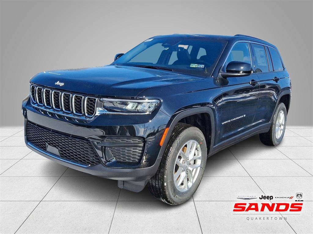 new 2025 Jeep Grand Cherokee car, priced at $37,074