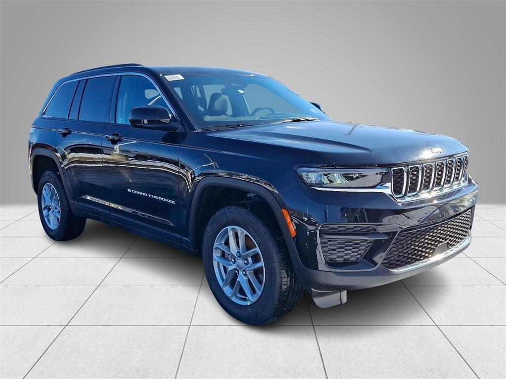 new 2025 Jeep Grand Cherokee car, priced at $37,074