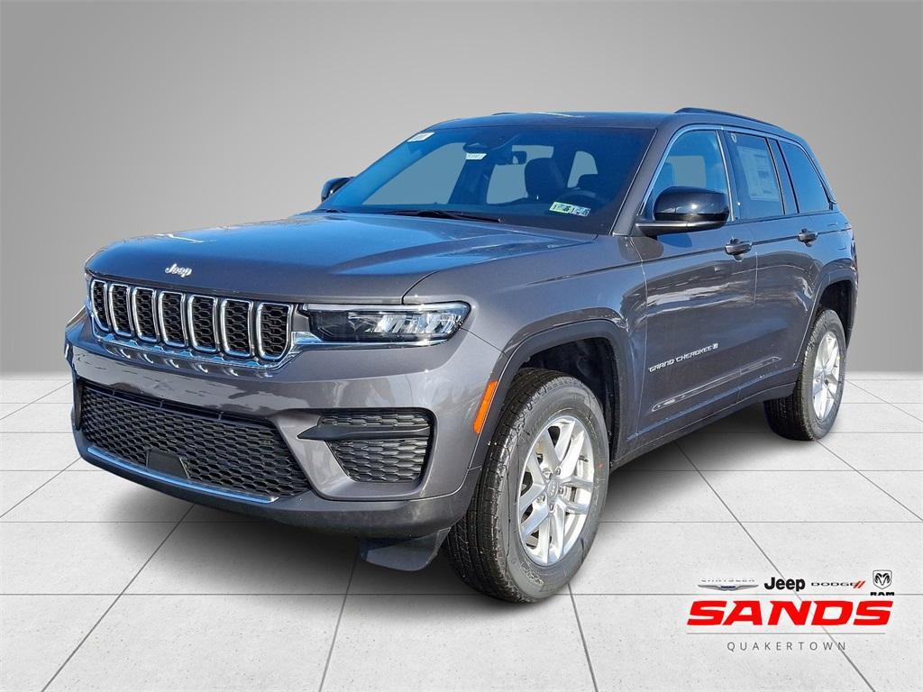 new 2025 Jeep Grand Cherokee car, priced at $37,074