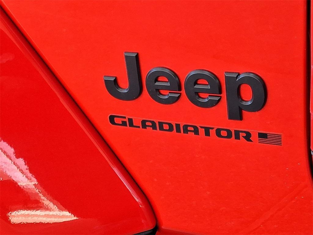 new 2025 Jeep Gladiator car, priced at $44,817