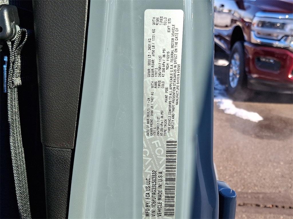 new 2025 Jeep Gladiator car, priced at $46,368
