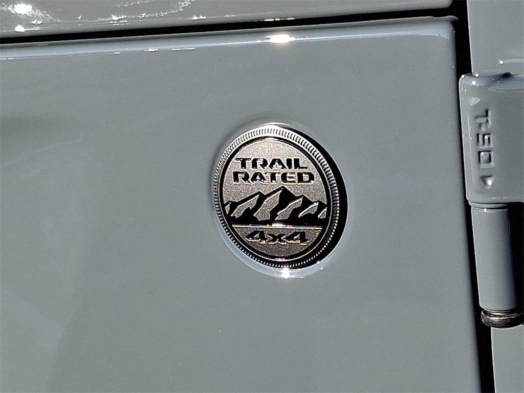 new 2025 Jeep Gladiator car, priced at $46,368