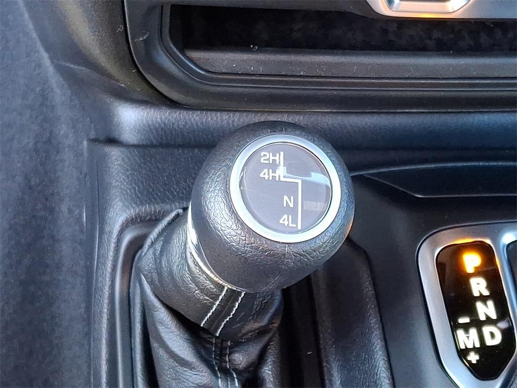 new 2025 Jeep Gladiator car, priced at $46,368