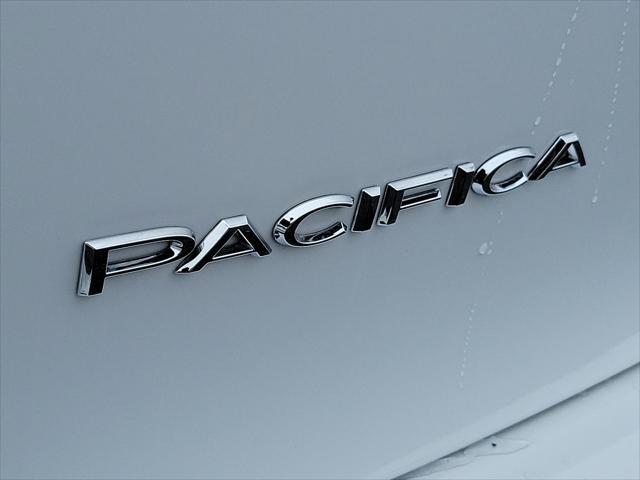 new 2024 Chrysler Pacifica Hybrid car, priced at $48,660
