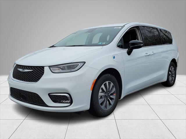 new 2024 Chrysler Pacifica Hybrid car, priced at $48,660