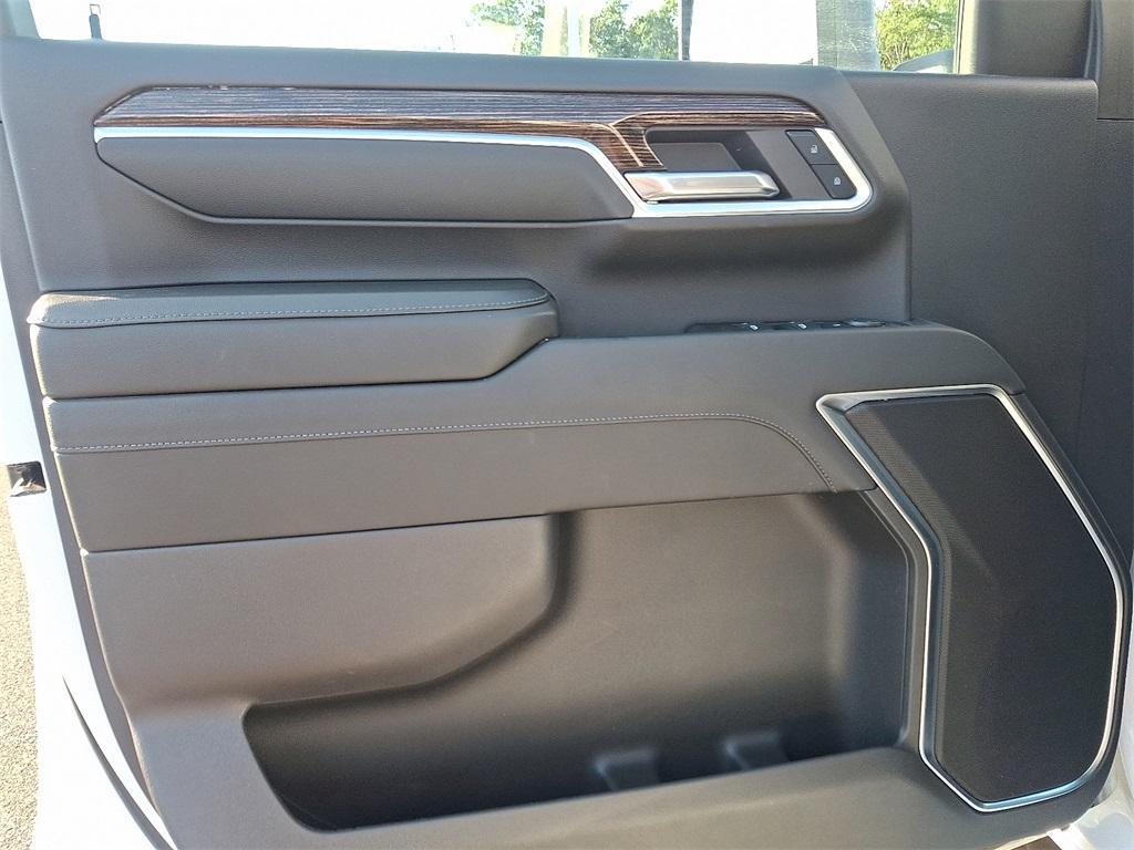 used 2024 GMC Sierra 2500 car, priced at $67,990