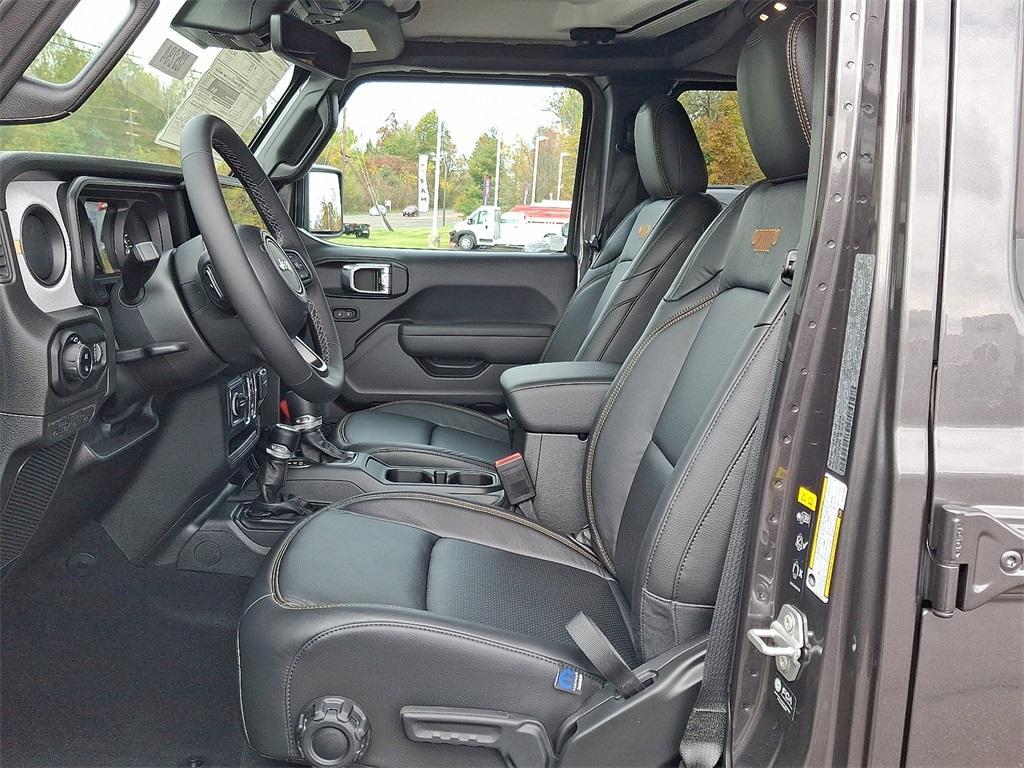 new 2025 Jeep Gladiator car, priced at $51,555