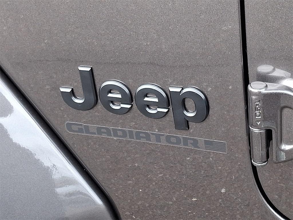 new 2025 Jeep Gladiator car, priced at $51,555