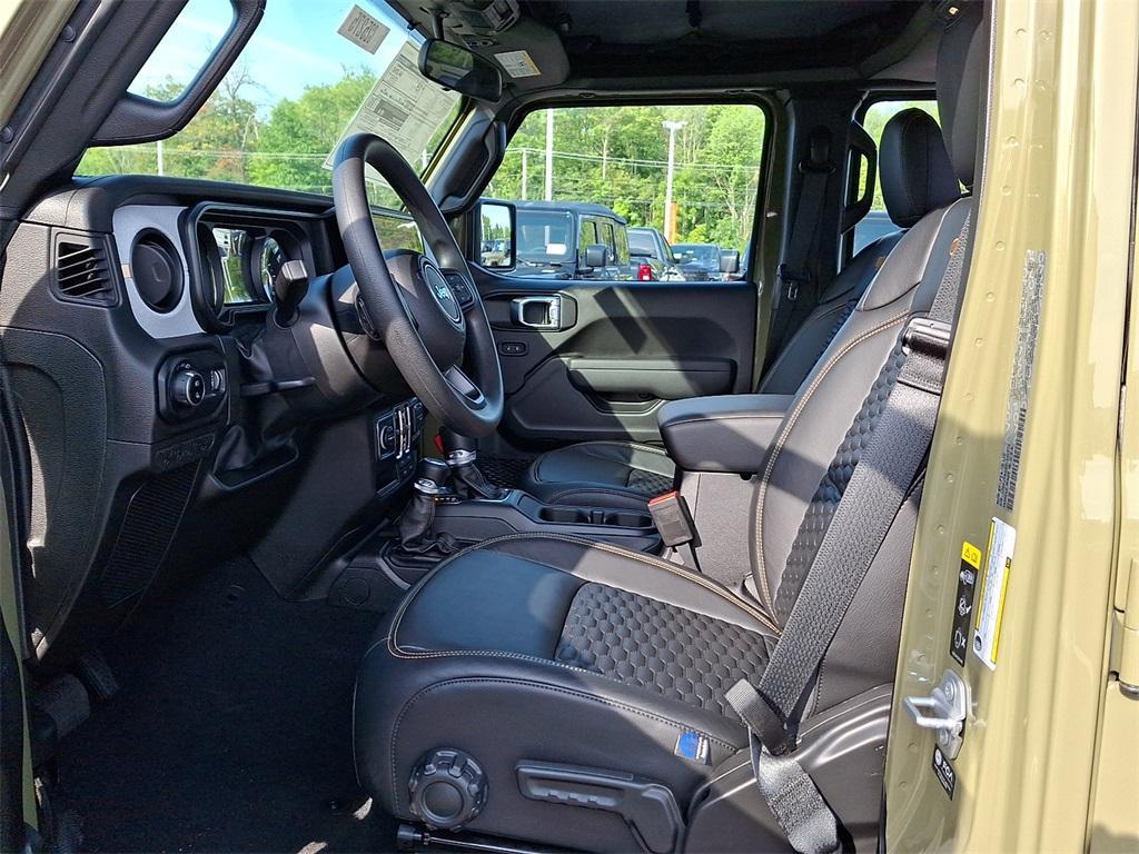 new 2025 Jeep Gladiator car, priced at $41,383
