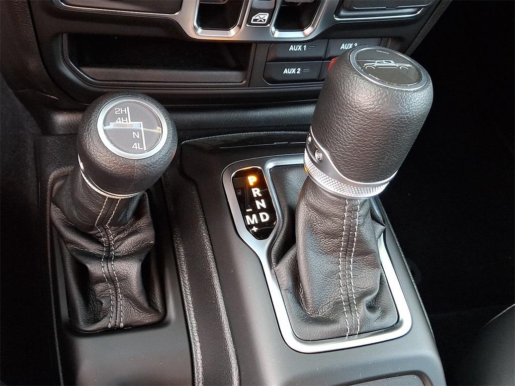 new 2025 Jeep Gladiator car, priced at $41,383