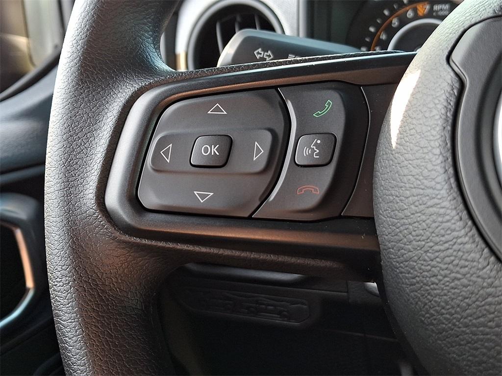 new 2025 Jeep Gladiator car, priced at $41,383