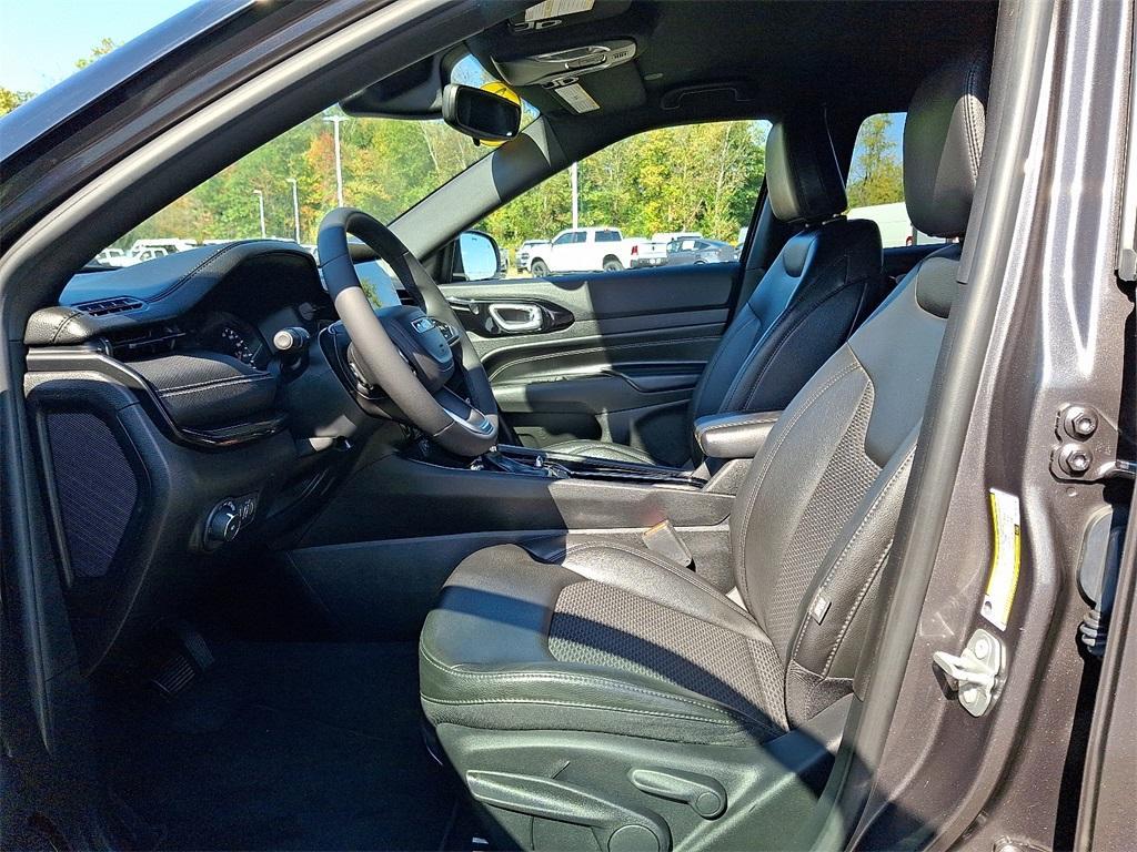 used 2022 Jeep Compass car, priced at $23,999