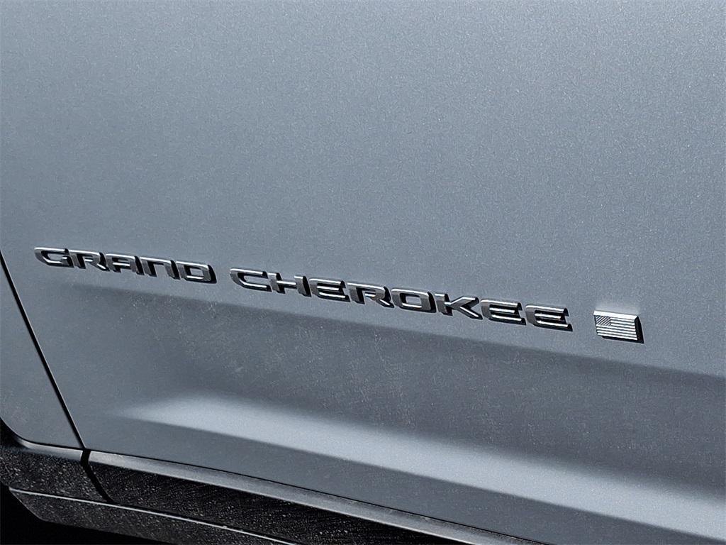 new 2025 Jeep Grand Cherokee L car, priced at $49,052