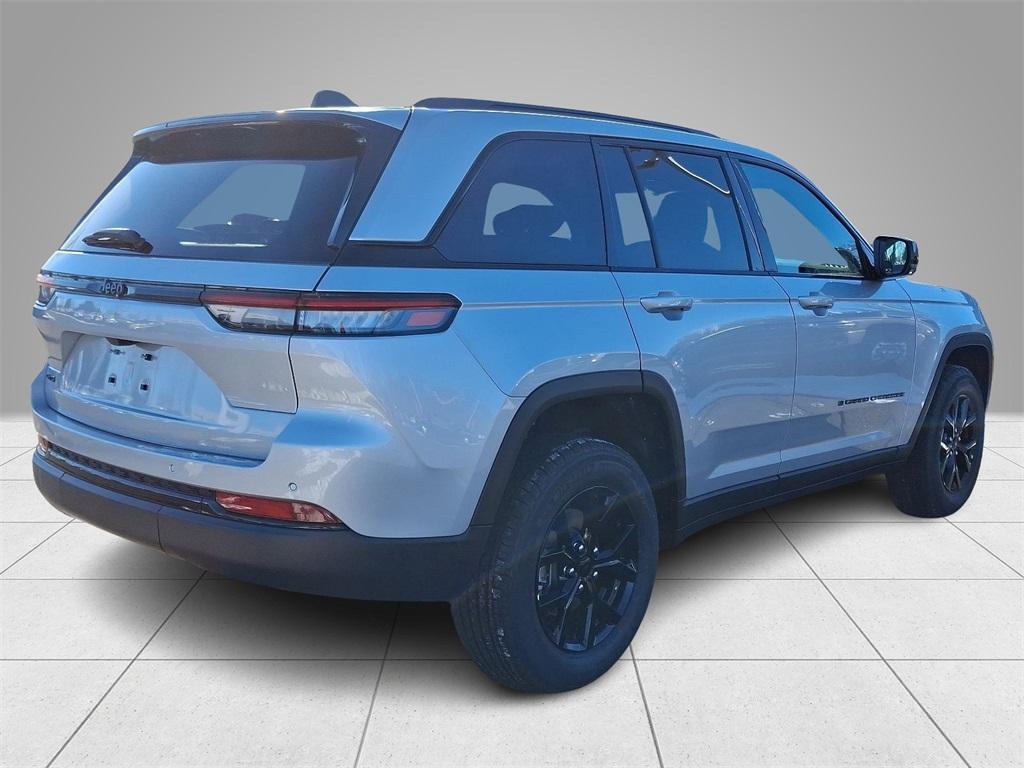 new 2025 Jeep Grand Cherokee car, priced at $40,992