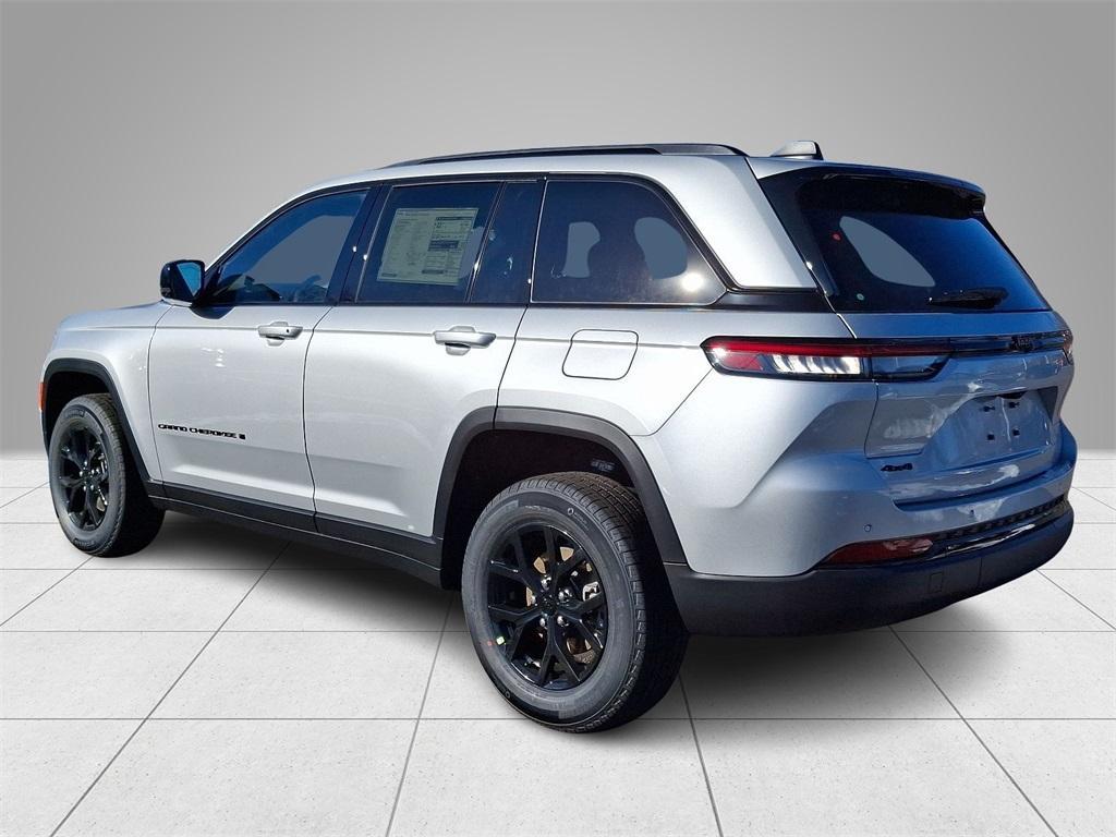 new 2025 Jeep Grand Cherokee car, priced at $40,992