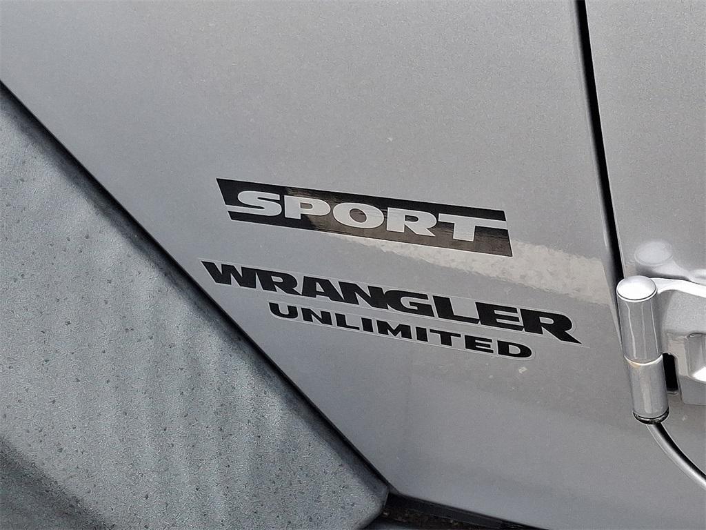 used 2015 Jeep Wrangler Unlimited car, priced at $17,593