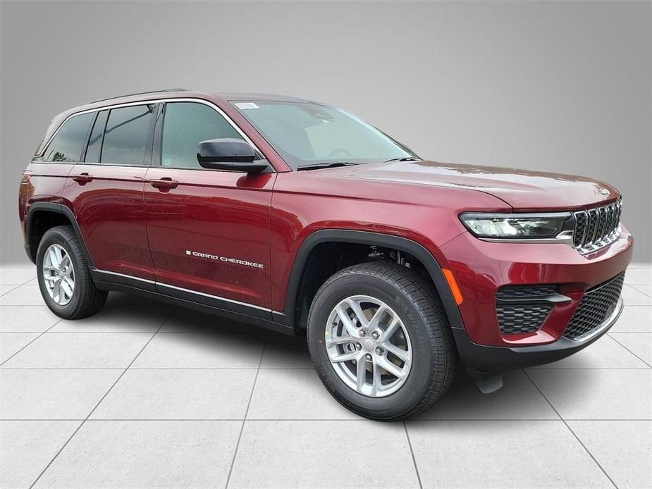 new 2025 Jeep Grand Cherokee car, priced at $38,690