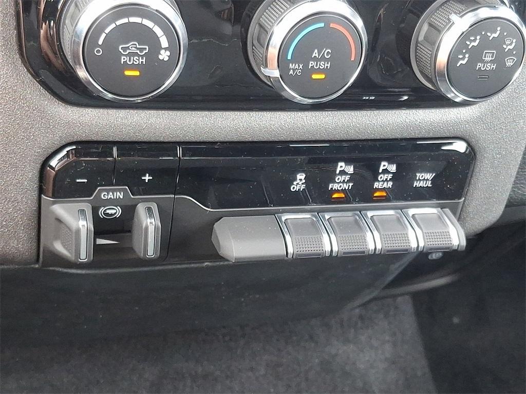 new 2025 Ram 1500 car, priced at $47,869