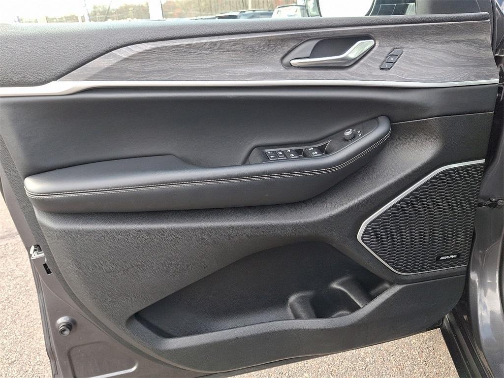 used 2022 Jeep Grand Cherokee L car, priced at $32,900