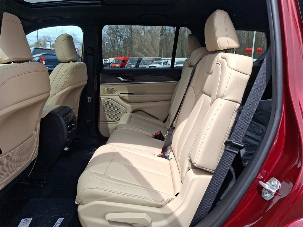 new 2025 Jeep Grand Cherokee L car, priced at $54,537