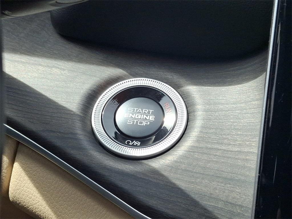 new 2025 Jeep Grand Cherokee L car, priced at $54,537