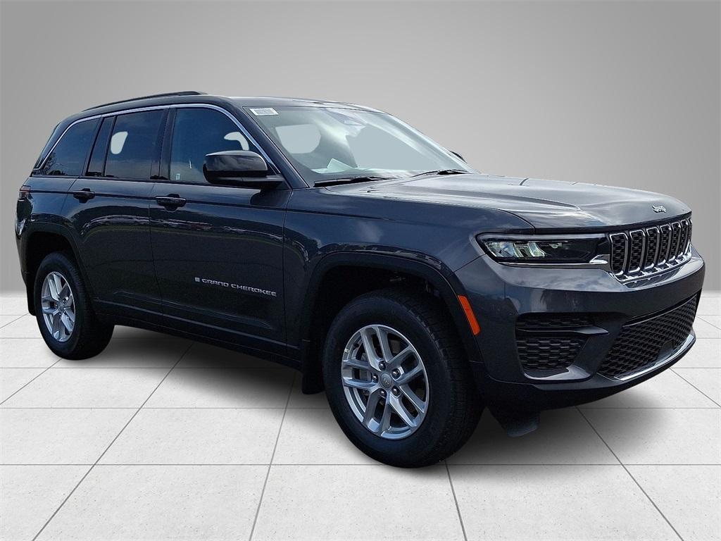 new 2025 Jeep Grand Cherokee car, priced at $44,595