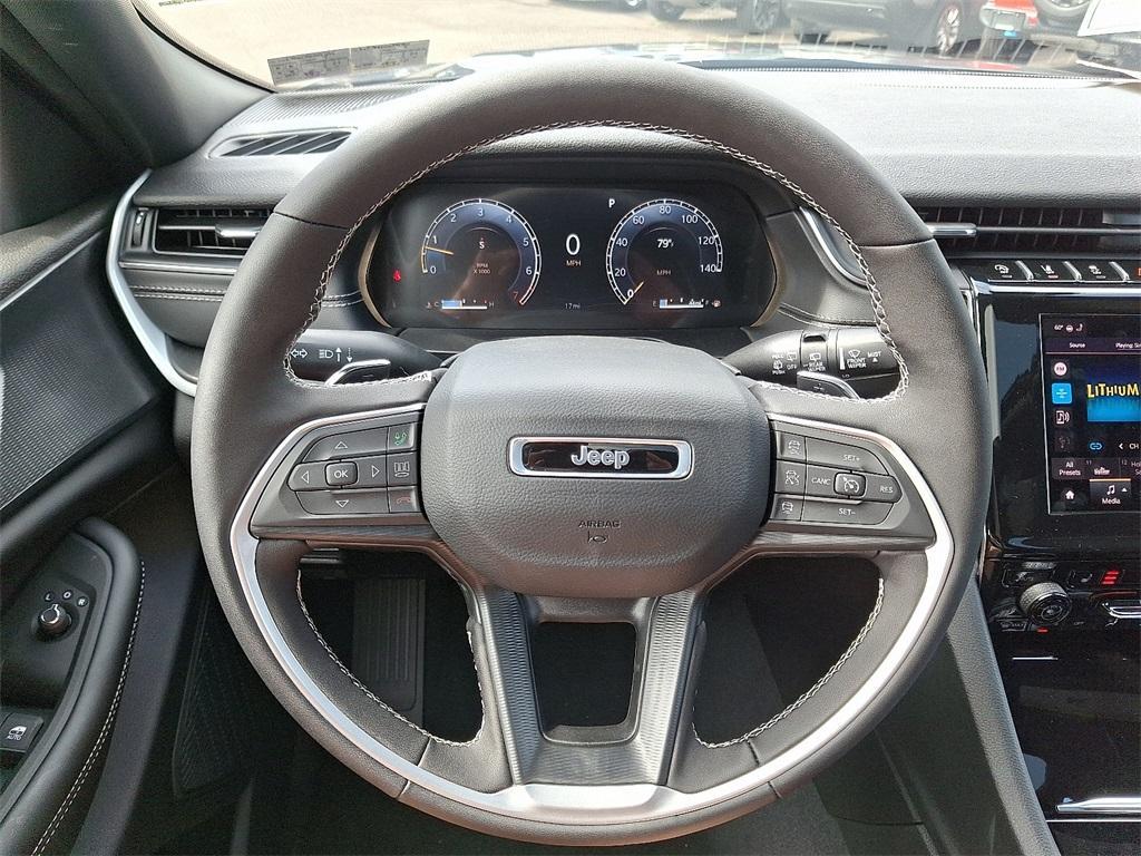 new 2025 Jeep Grand Cherokee car, priced at $44,595
