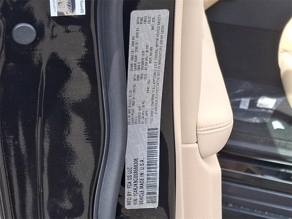 new 2025 Jeep Grand Cherokee L car, priced at $54,537