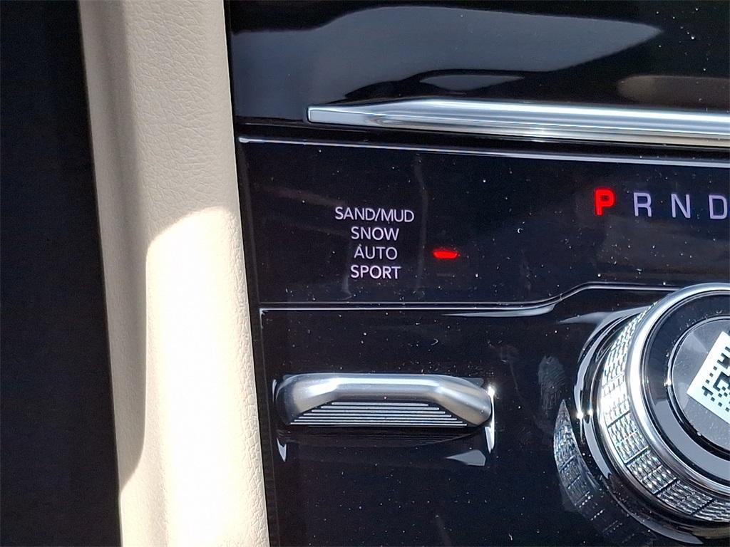 new 2025 Jeep Grand Cherokee L car, priced at $54,537