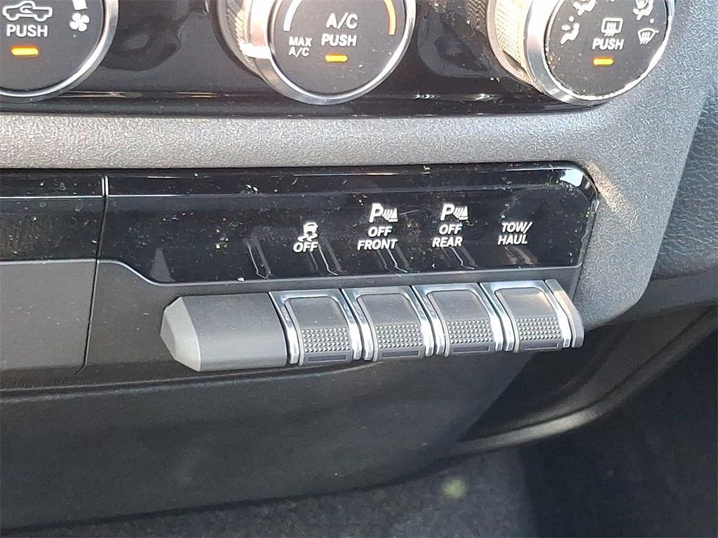 new 2025 Ram 1500 car, priced at $39,717