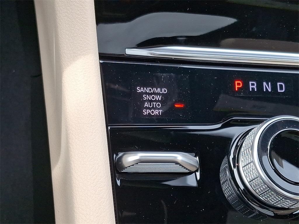 new 2025 Jeep Grand Cherokee L car, priced at $52,181