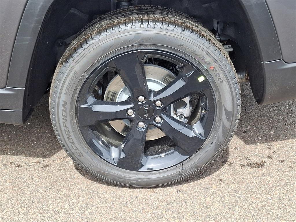 new 2025 Jeep Grand Cherokee L car, priced at $52,181