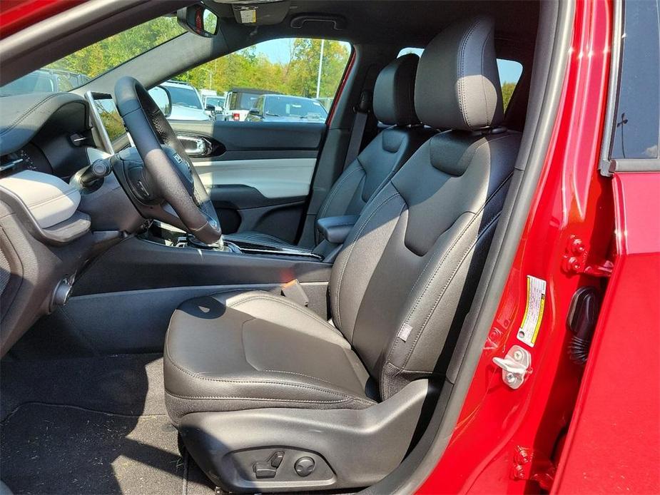 new 2025 Jeep Compass car, priced at $31,393