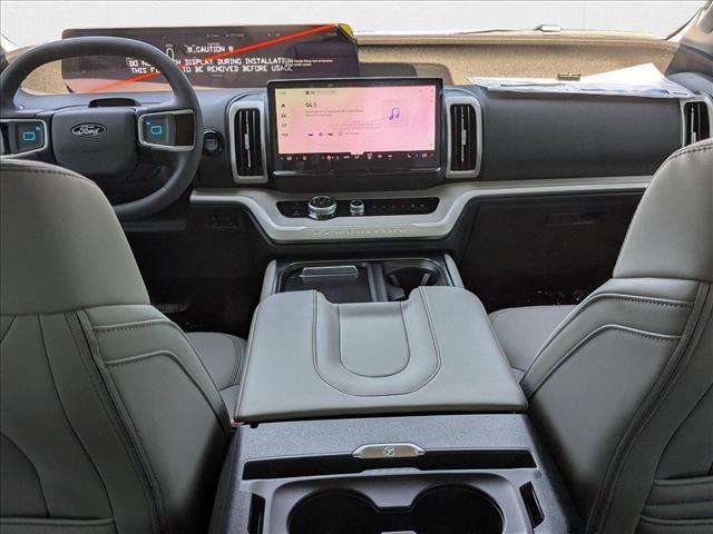 new 2025 Ford Expedition car, priced at $65,391
