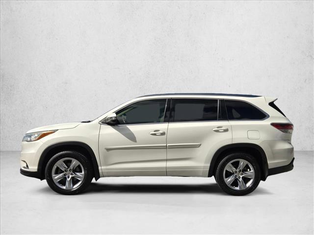 used 2015 Toyota Highlander car, priced at $21,791