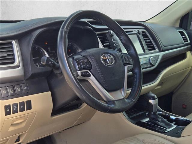 used 2015 Toyota Highlander car, priced at $21,791