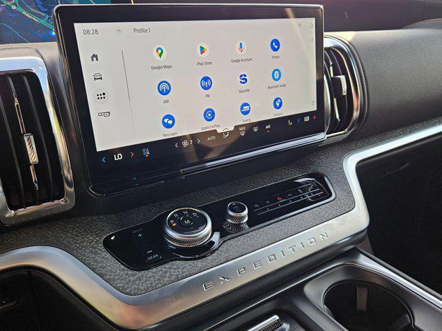 new 2025 Ford Expedition car, priced at $83,025