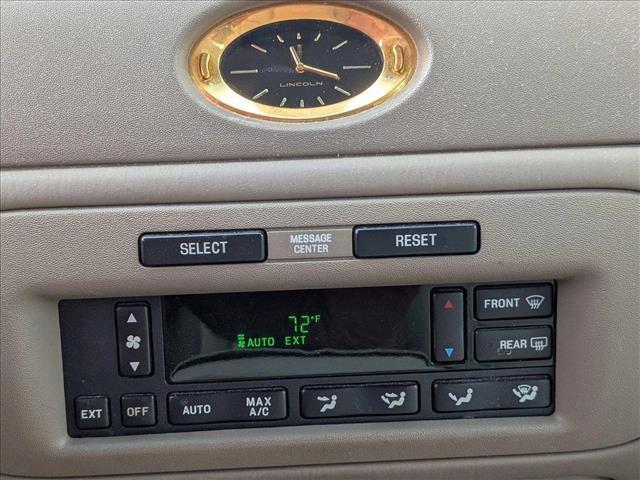 used 2000 Lincoln Town Car car, priced at $9,599