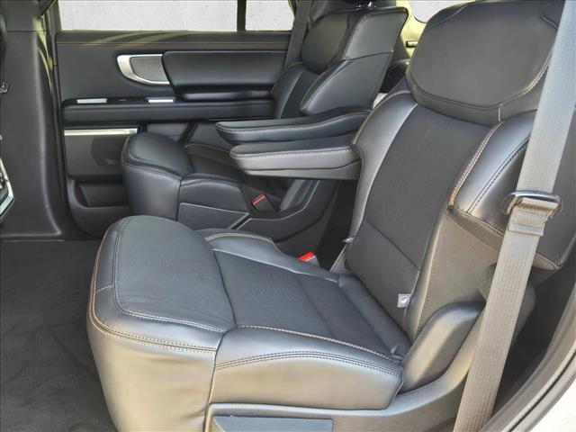 new 2025 Ford Expedition car, priced at $77,991