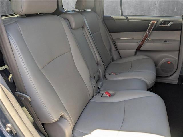 used 2013 Toyota Highlander car, priced at $10,991