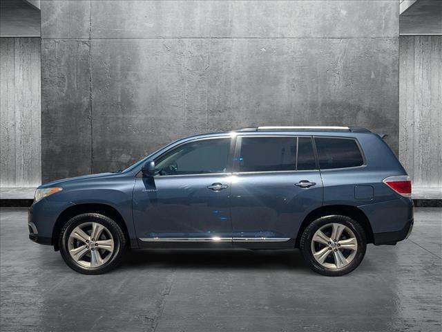 used 2013 Toyota Highlander car, priced at $10,991