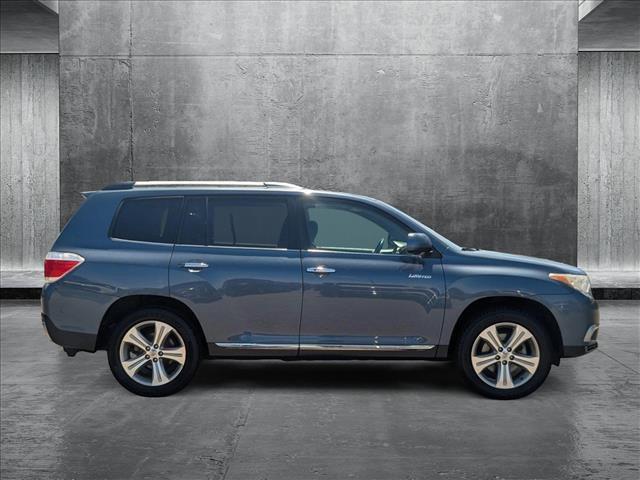 used 2013 Toyota Highlander car, priced at $10,991